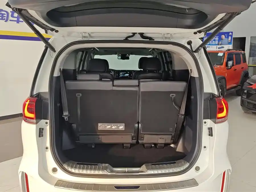 GAC Trumpchi M8