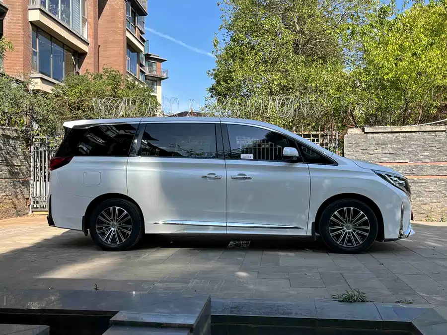GAC Trumpchi M8