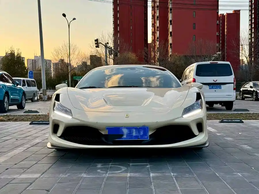 Ferrari F8
