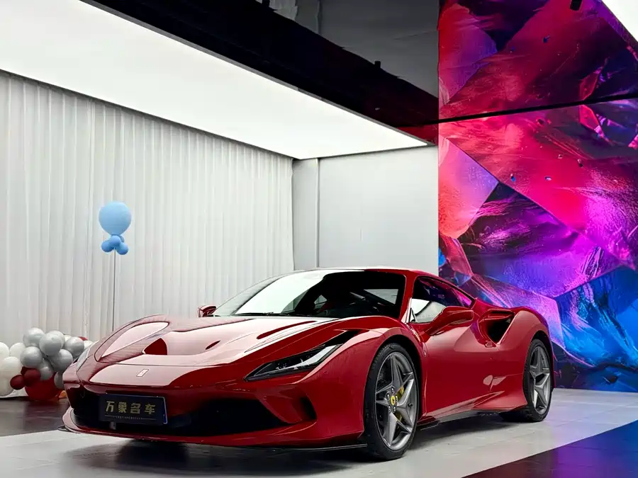 Ferrari F8