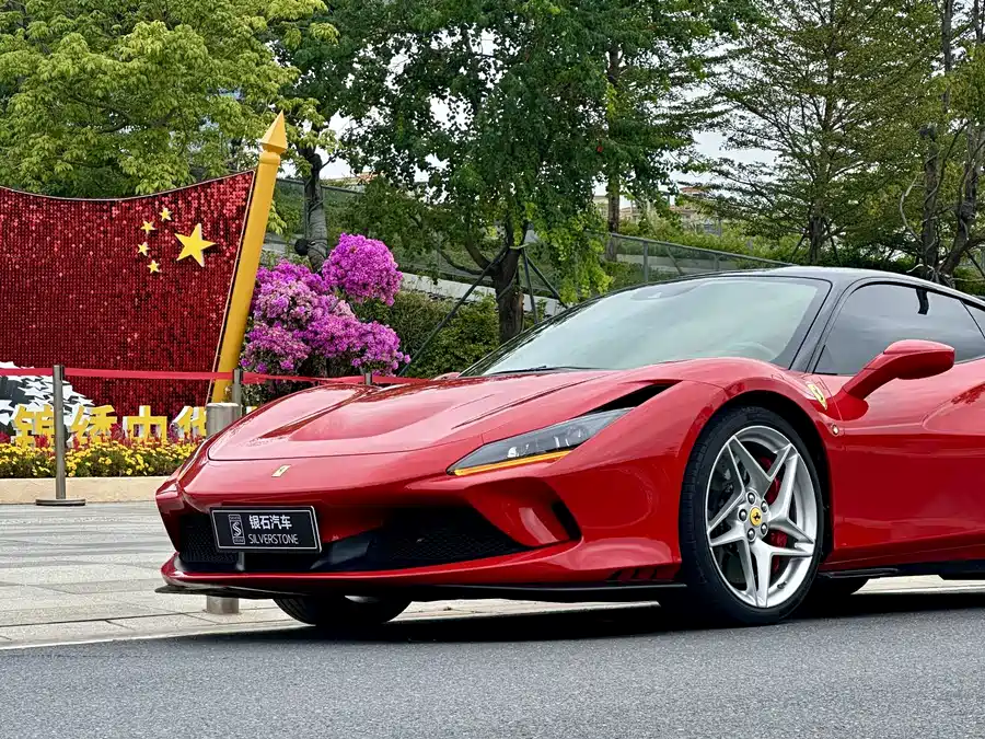 Ferrari F8