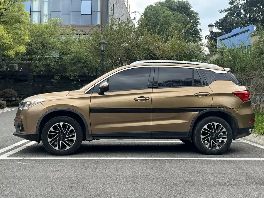 GAC Trumpchi GS4
