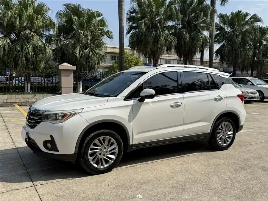 GAC Trumpchi GS4