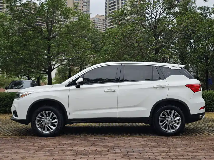 GAC Trumpchi GS4