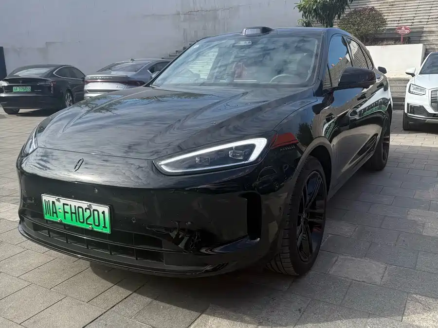 AITO Wenjie M5