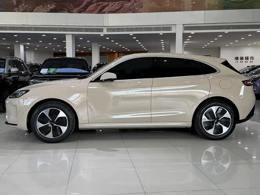 AITO Wenjie M5