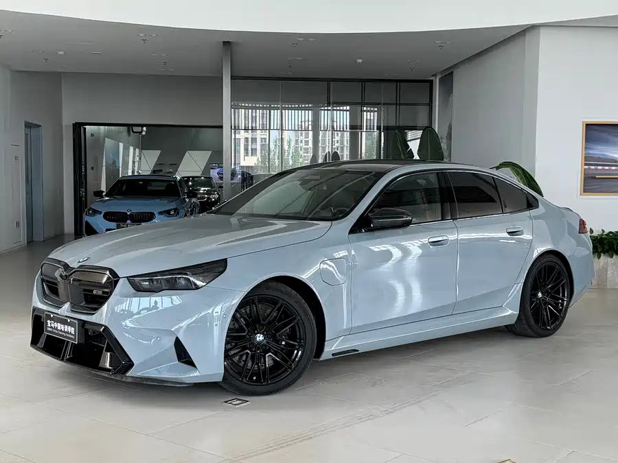 BMW M5 New Energy
