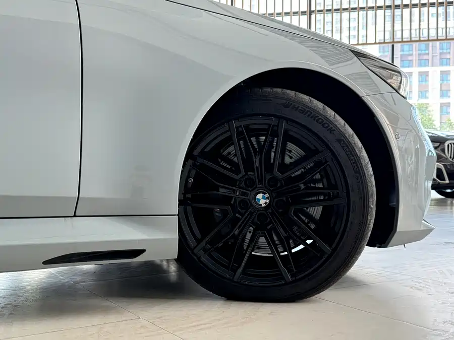 BMW M5 New Energy