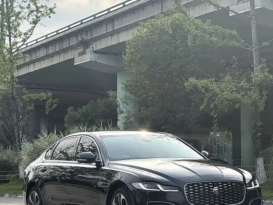 Jaguar XFL