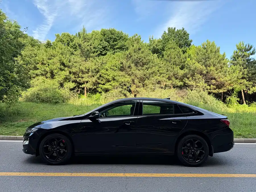 Chevrolet Malibu XL