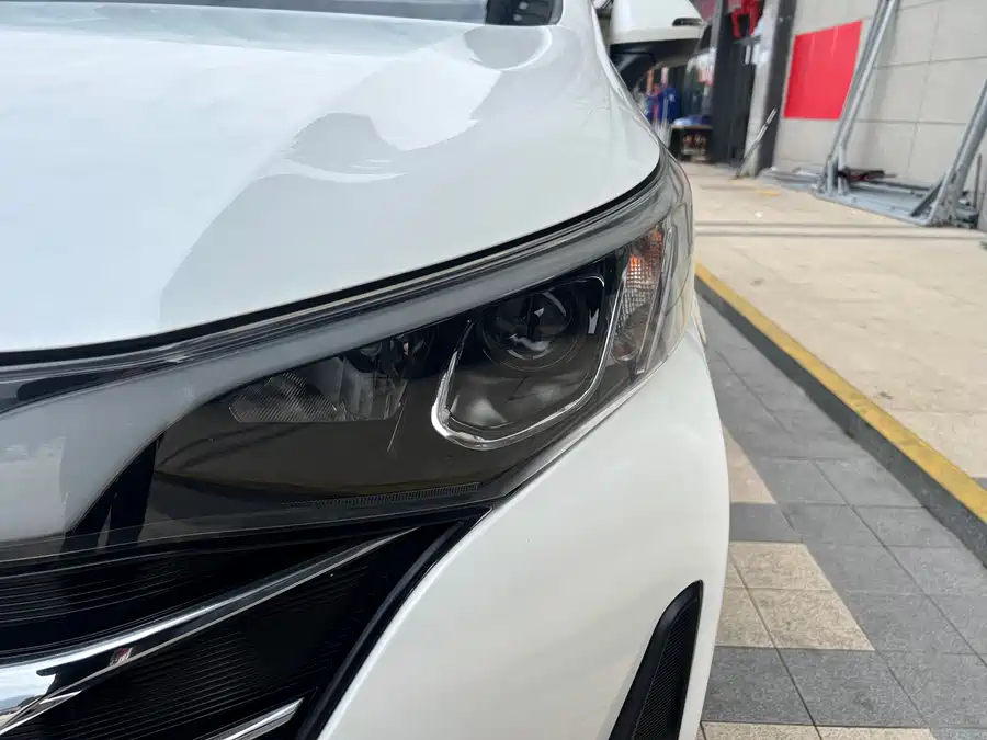 GAC Trumpchi M6