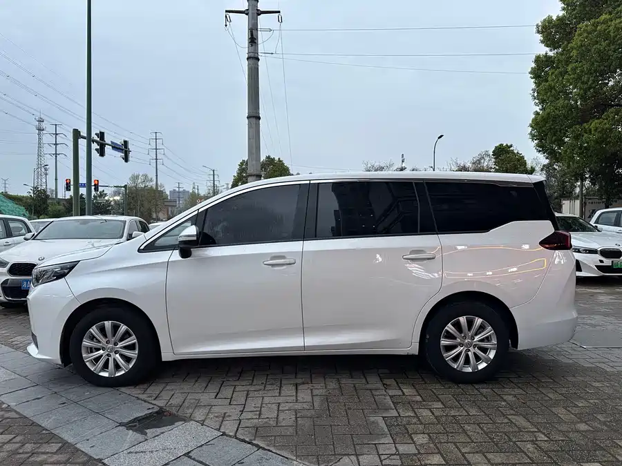 GAC Trumpchi M6