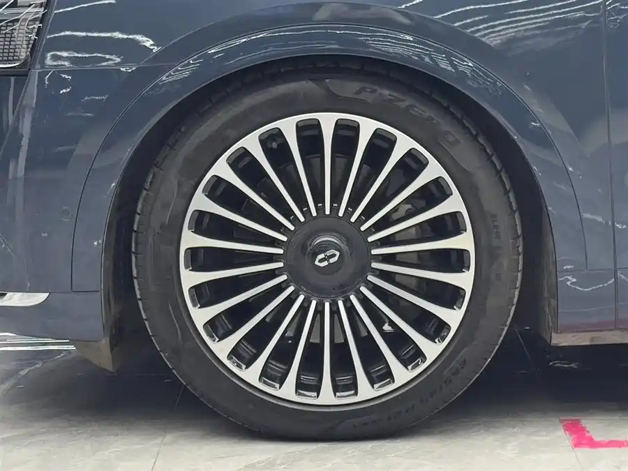 AITO Wenjie M9
