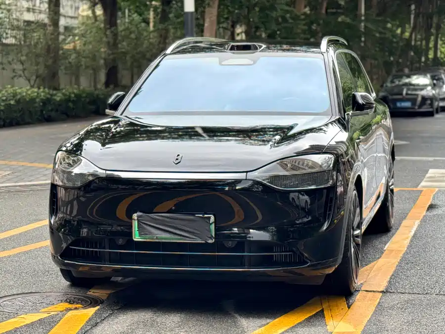 AITO Wenjie M9