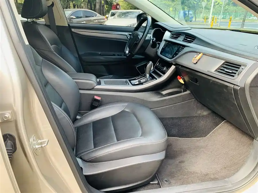 Geely Emgrand GL