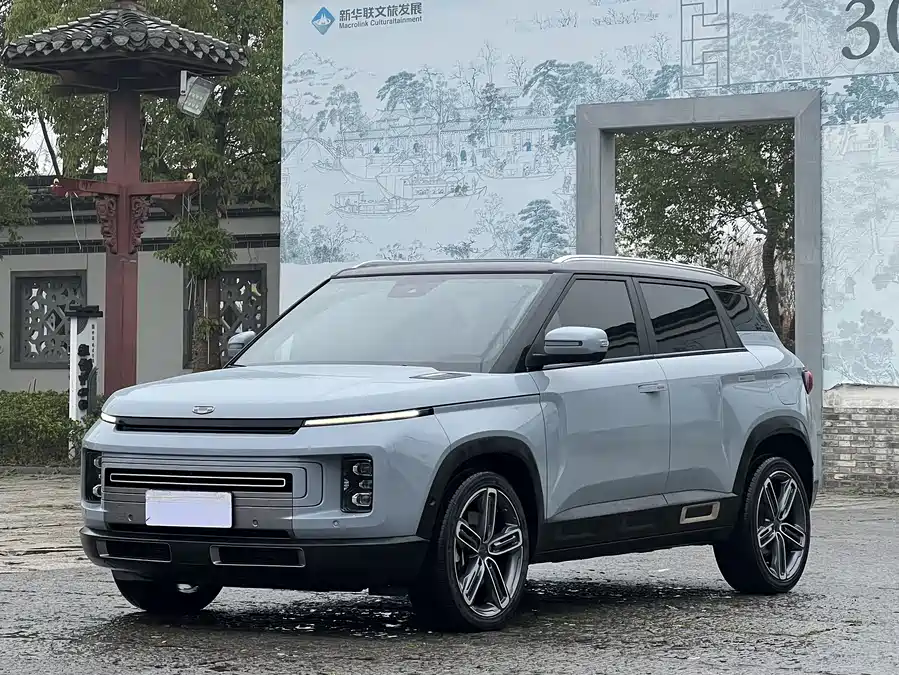 Geely ICON