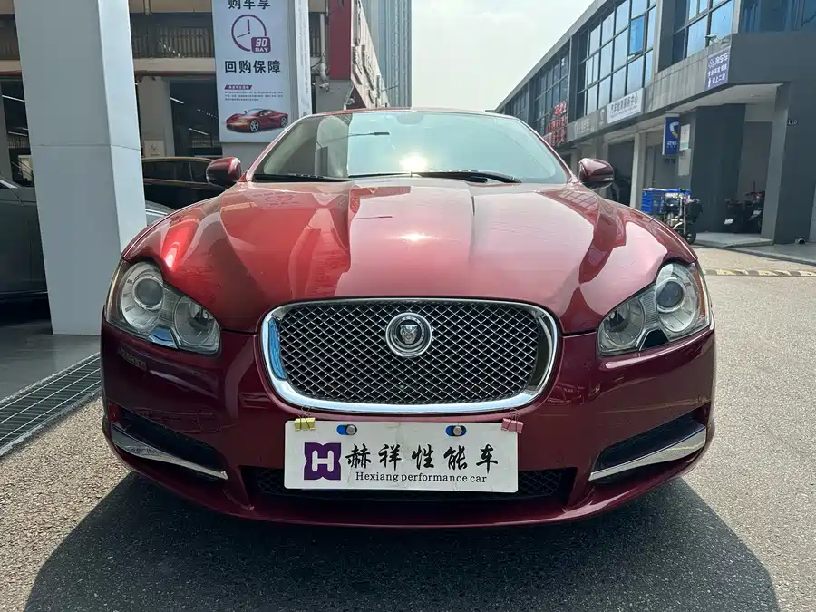 Jaguar XF