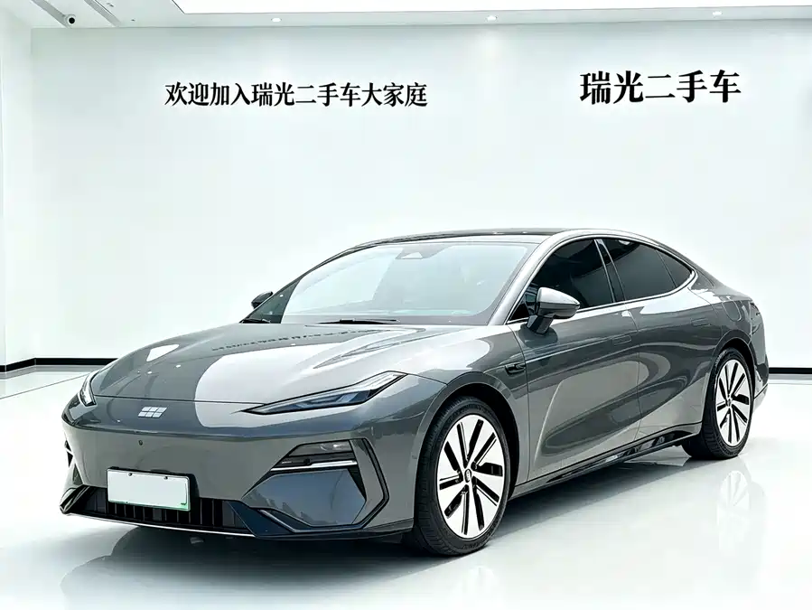 Geely Galaxy E8