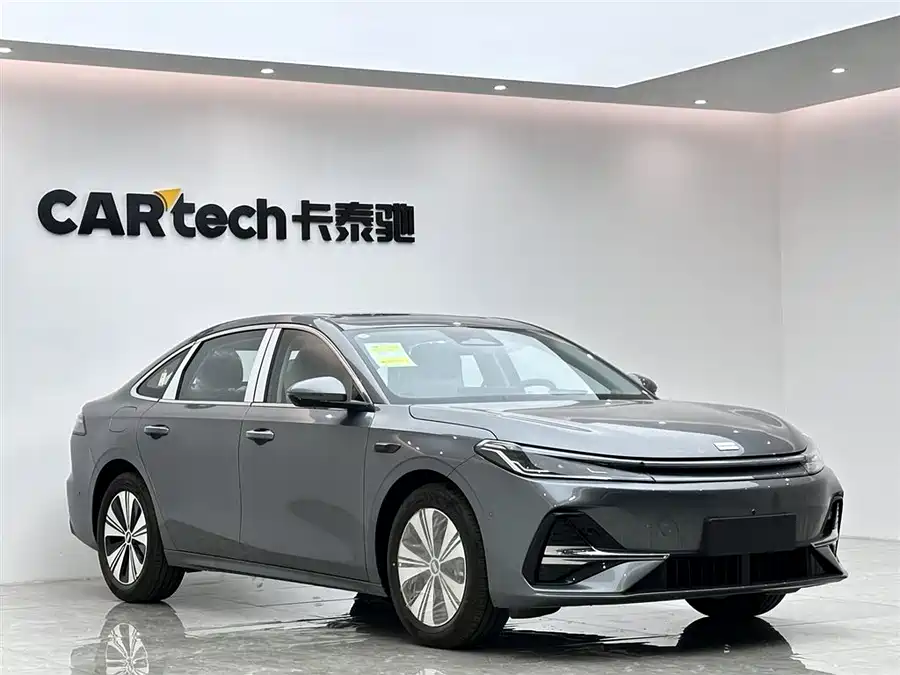 Geely Galaxy A7 EM