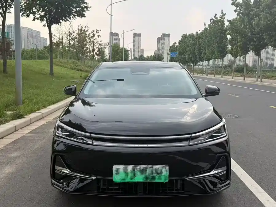 Geely Galaxy A7 EM