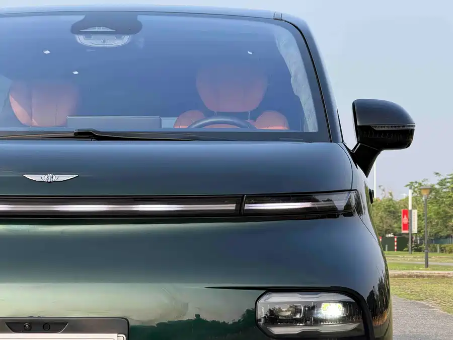 Geely Yizhen L380