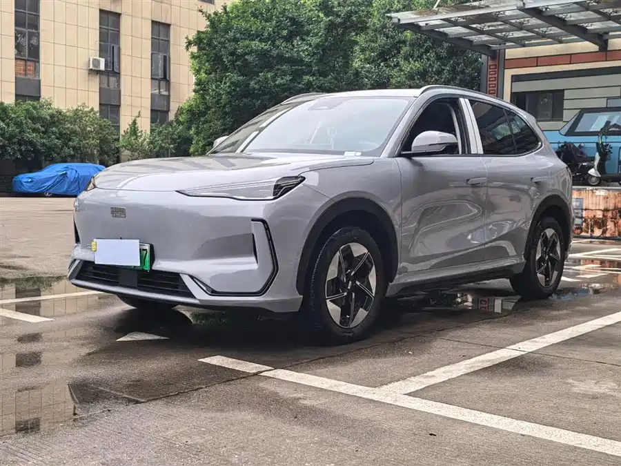 Geely Galaxy E5