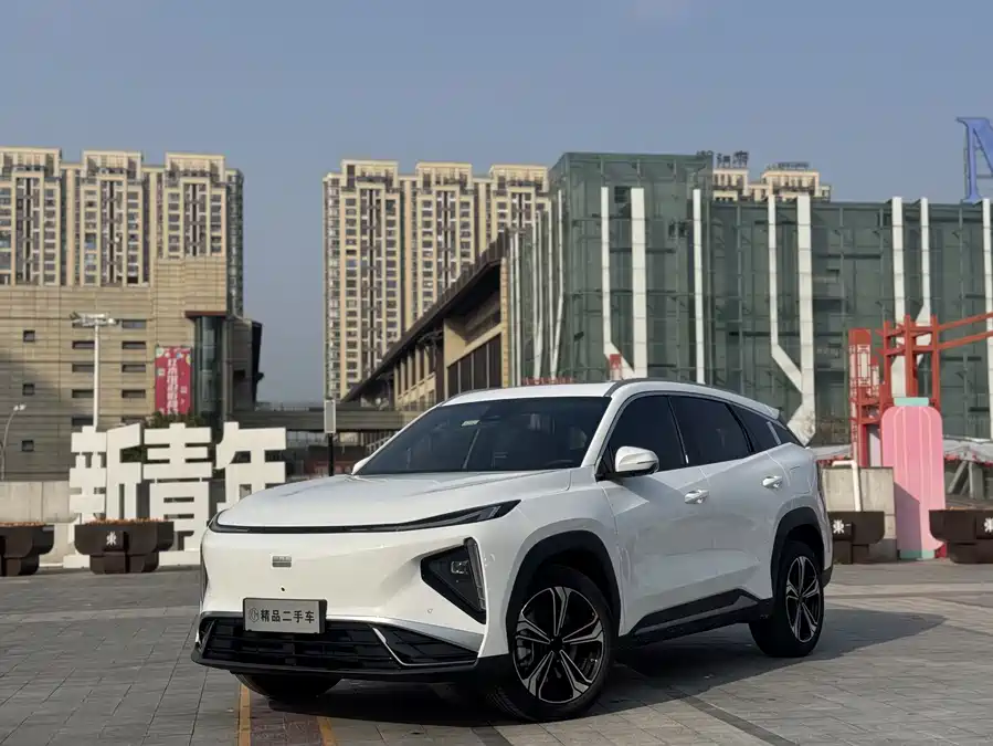 Geely Galaxy L7