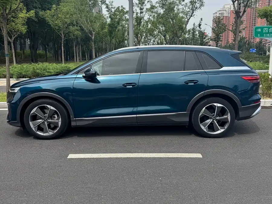 Audi Q5 e-tron