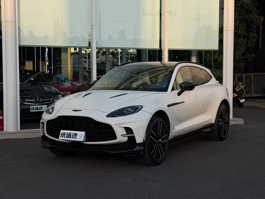 Aston Martin DBX