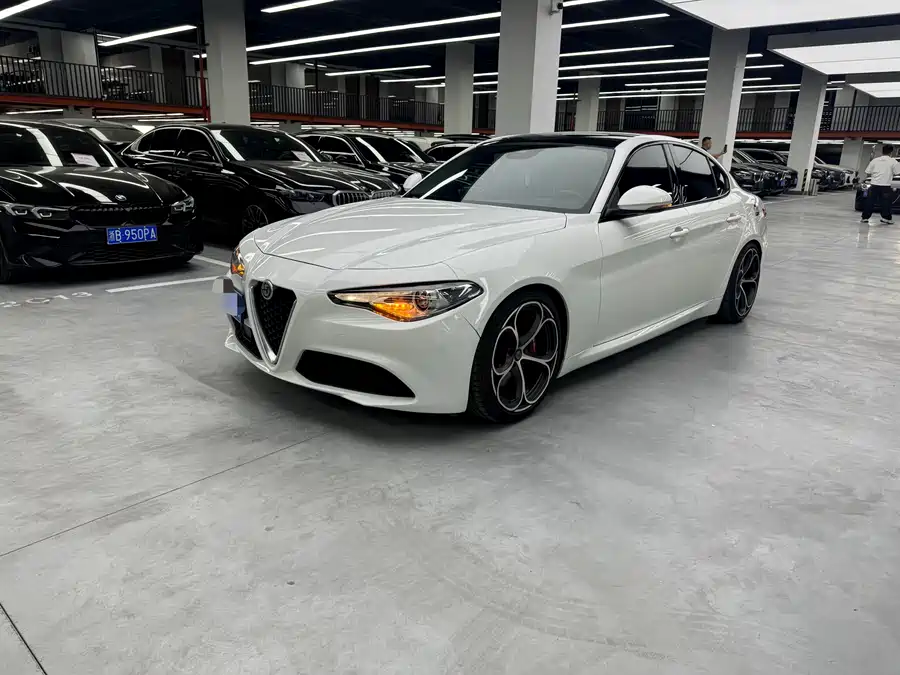 Alfa Romeo Giulia