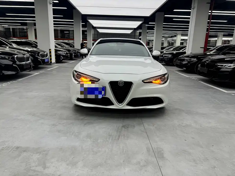 Alfa Romeo Giulia