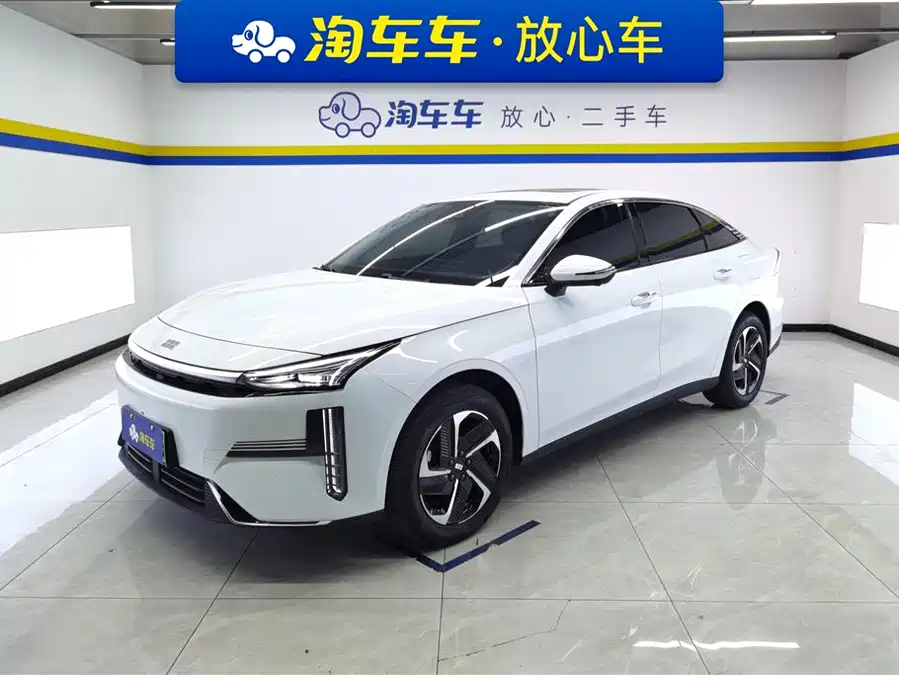 Geely Galaxy L6
