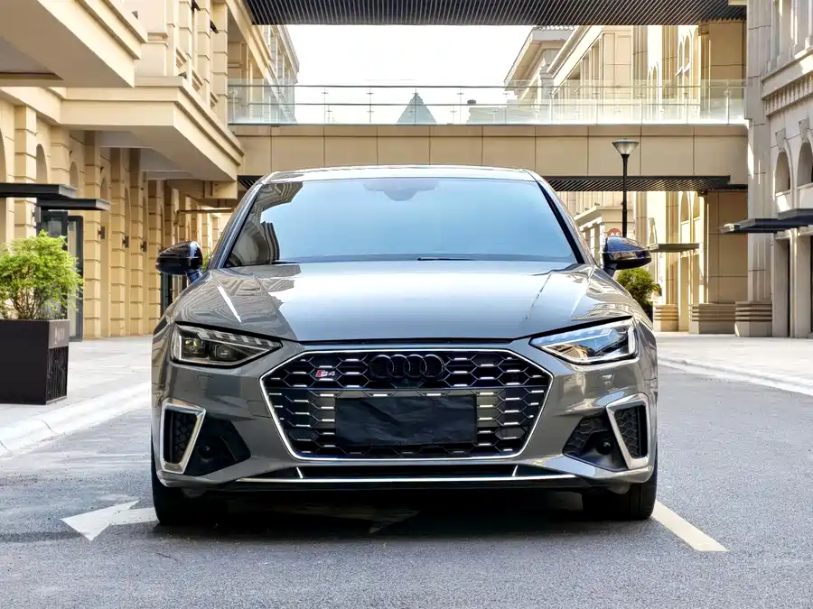 Audi S4