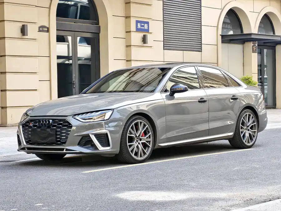Audi S4
