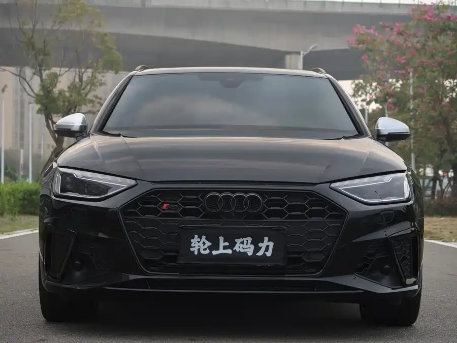 Audi S4