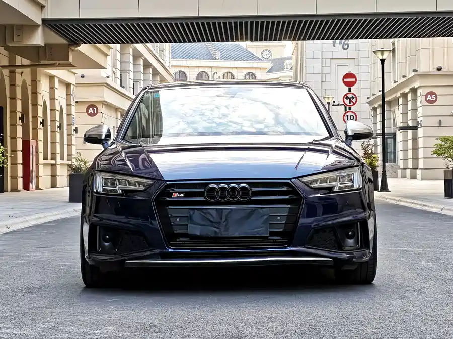 Audi S4