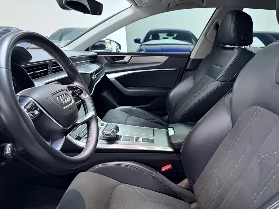 Audi A7L