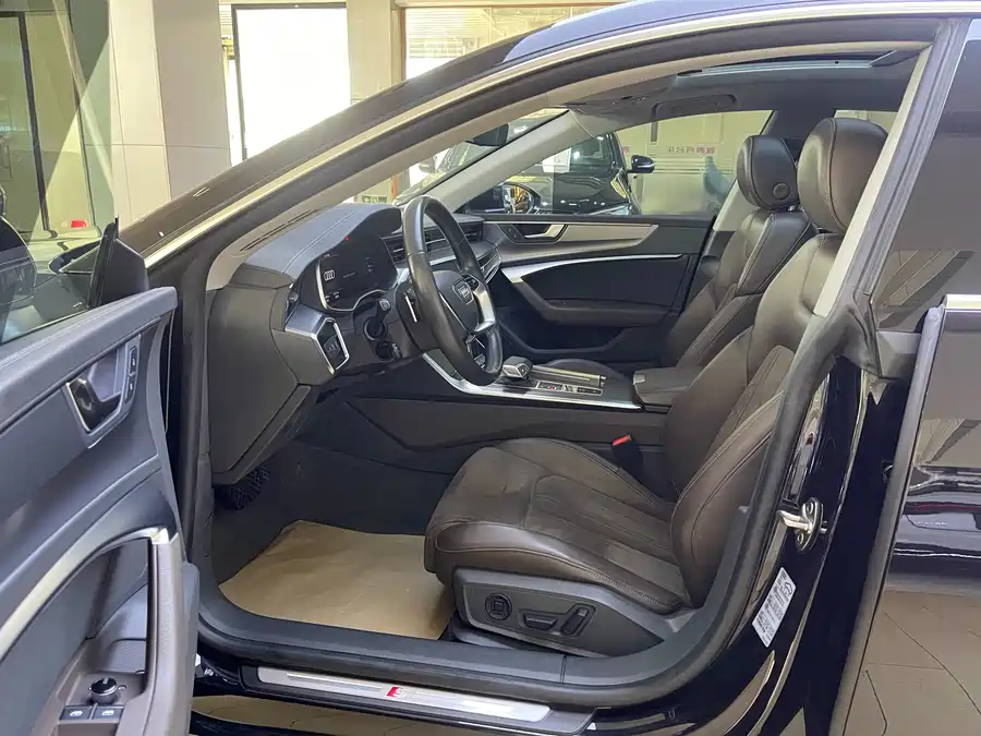 Audi A7L