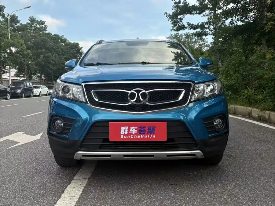 BAIC Saab X55