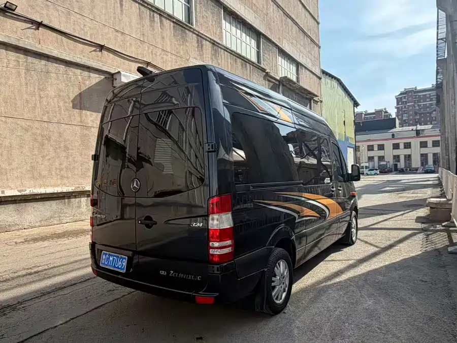 Mercedes Benz Sprinter