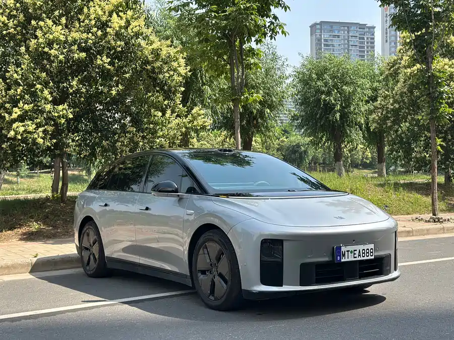 Li Auto i6