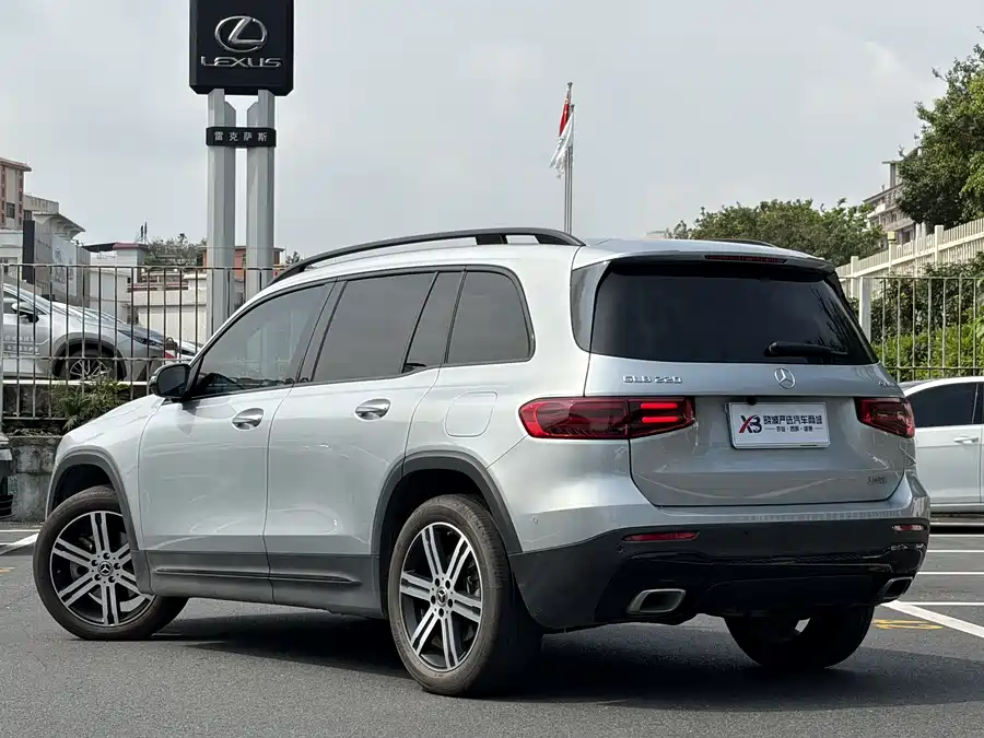 Mercedes Benz GLB