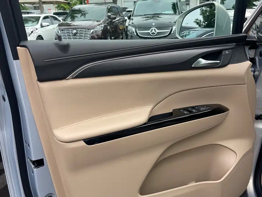 Buick GL8 New Energy