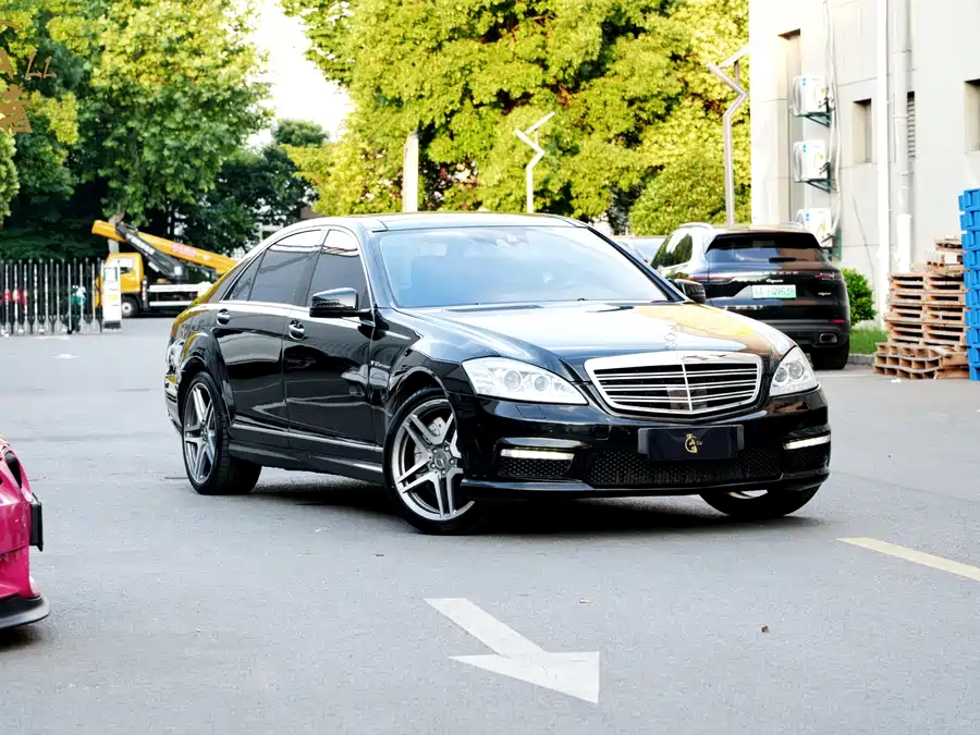 Mercedes Benz S-Class AMG