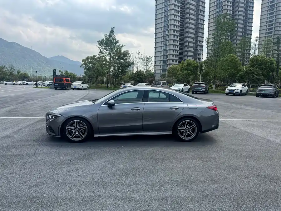 Mercedes-Benz CLA