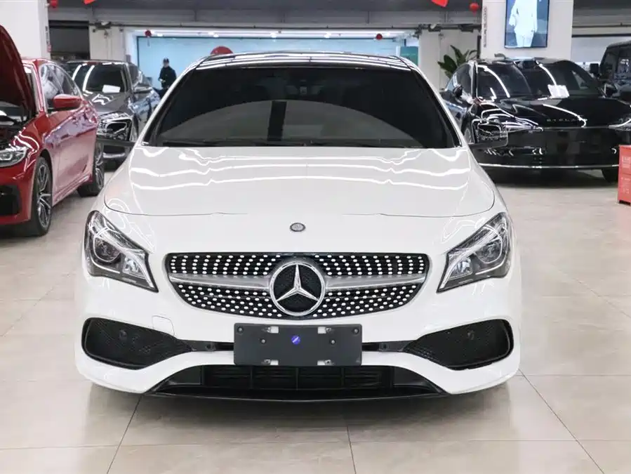Mercedes-Benz CLA