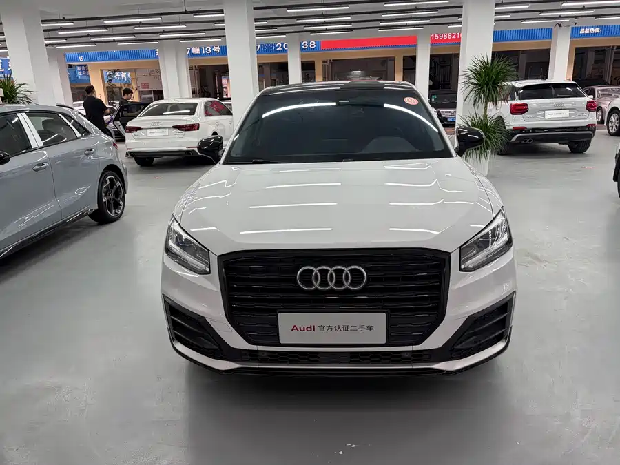 Audi Q2L