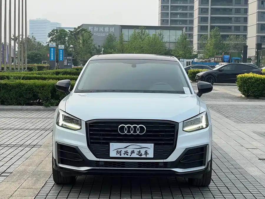 Audi Q2L