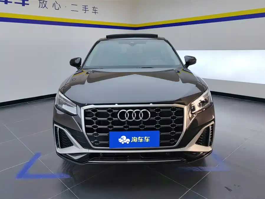 Audi Q2L