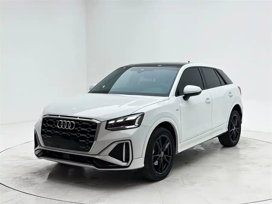 Audi Q2L
